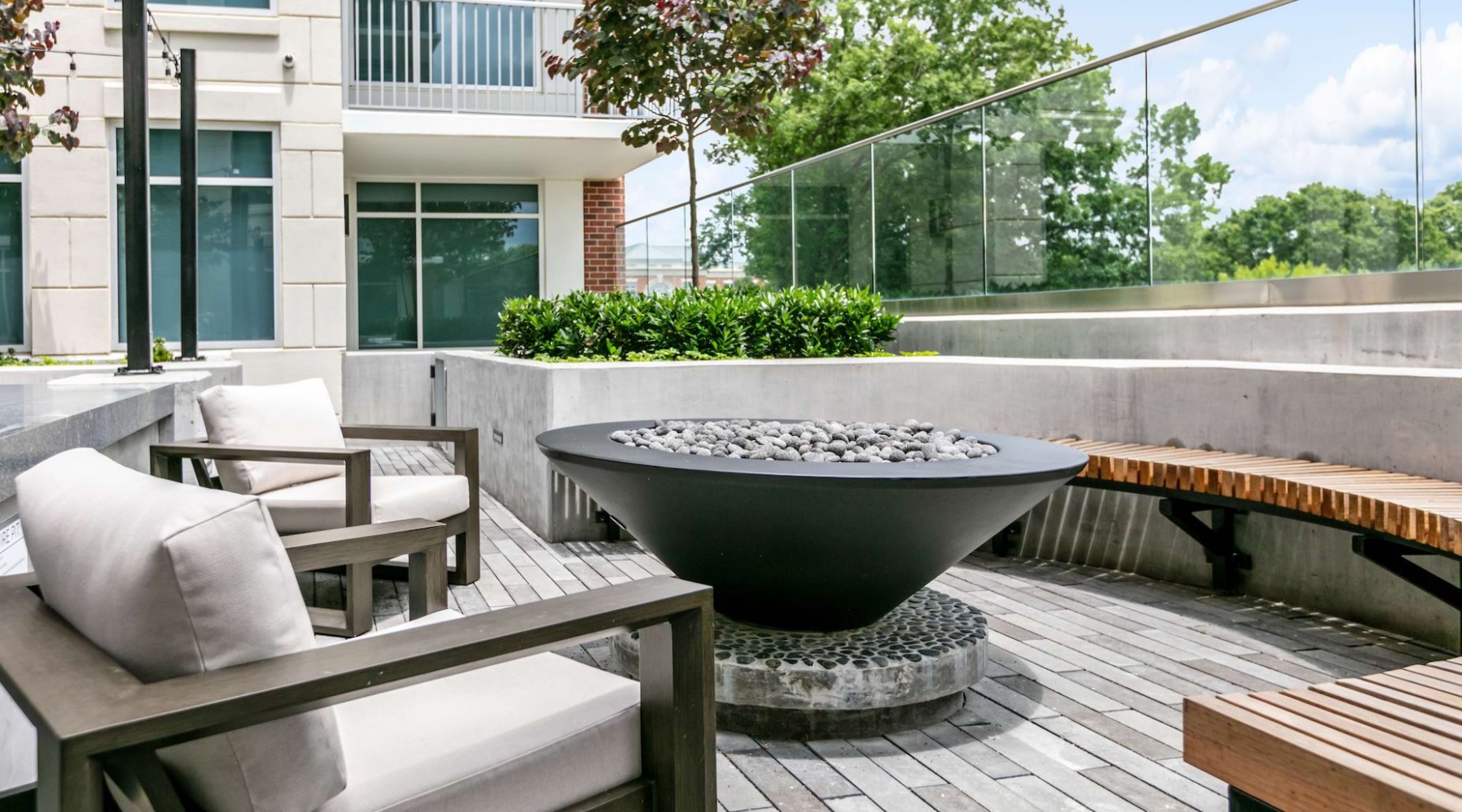Morrison Tower Courtyard Outdoor patio at Element SouthPark upscale apartments in Charlotte